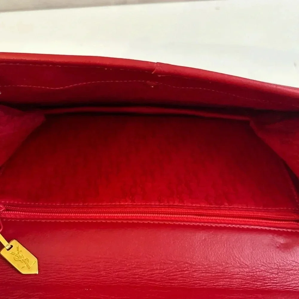 ! Rare Vintage, 1980's Yves Saint Laurent red bag with gold chain - Picture 10 of 14